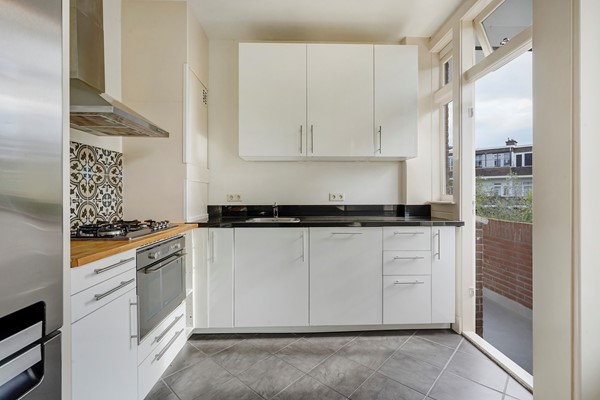 Medium property photo - Stuyvesantstraat 335, 2593 GK Den Haag